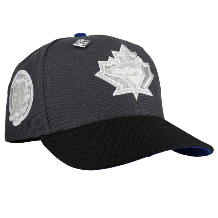 Newera 【 Toronto Blue Jays 30Th Season Graphite Ice Metallic 59Fifty Fitted Hat Unisex Grey / Blue Undervisor 】 トロント 青み 青色 ユニ一発やる 薄墨色 薄墨色 青み 青色