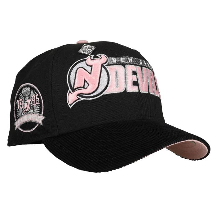 【★百貨店SALE★6/11真夜中2時迄】Newera 【 New Jersey Devils 20Th Anniversary Black/Pink Corduroy Script 59Fifty Fitted Hat Unisex Black / Pink Brim 】 ティーシャツ デビルス コール天 原作 ユニ一発やる 黒いこと 黒いこと pink サクラ色