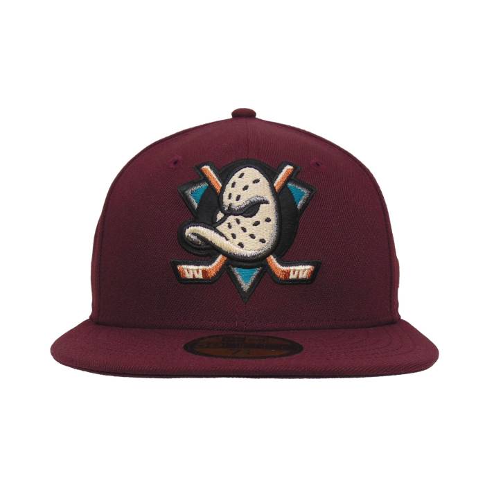 ニューエラ New Era 【 Anaheim Ducks Custom 59Fifty Cap Maroon Unisex 】 アナハイム ダックス キャップ 帽子 マルーン ユニセックス｜スニケス