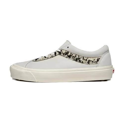 ヴァンズ バンズ 白いこと 白いこと \"TRUE PONY\"" スニーカー メンズ VANS BOLD NI WHITE VN0A3WLP42N /"
