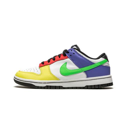 ナイキ ダンク ダンクロー "GREEN STRIKE" スニーカー レディース NIKE DUNK LOW WMNS DD1503 106 /|スニケス