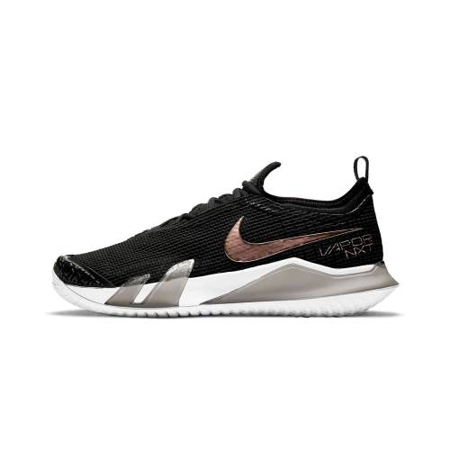 ナイキ 厚地の外套 リアクト \"BLACK RED\"" スニーカー レディース NIKE COURT REACT VAPOR NXT WMNS / METALLIC CV0742 002"