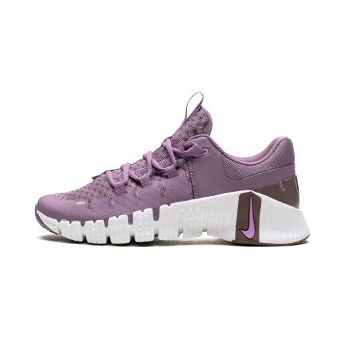 ナイキ フリー \"VIOLET DUST\" スニーカー レディース NIKE FREE METCON 5 WMNS DV3950 500 /