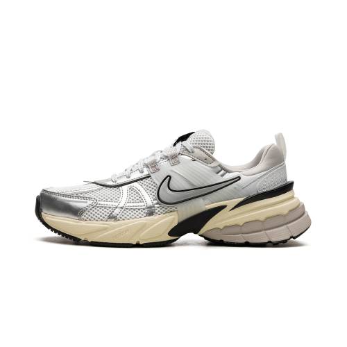 ナイキ 幽客 \"METALLIC SILVER\"" スニーカー レディース NIKE V2K RUN WMNS FD0736 100 /"