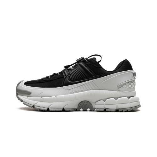 ナイキ 望遠レンズ \"BLACK SILVER\"" スニーカー メンズ NIKE ZOOM VOMERO 5 ROAM LIGHT FV2295 001 /"