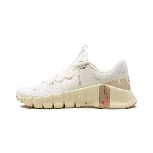 ナイキ 無償性 \"SAIL SANDDRIFT\"" スニーカー レディース NIKE FREE METCON 5 WMNS DV3950 100 /"