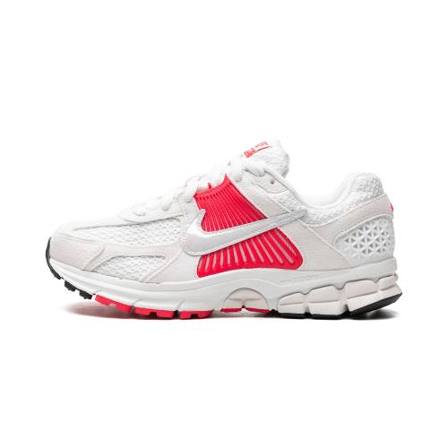 ナイキ 望遠レンズ \"SIREN RED\"" スニーカー レディース NIKE AIR ZOOM VOMERO 5 WMNS HF5072 133 /"