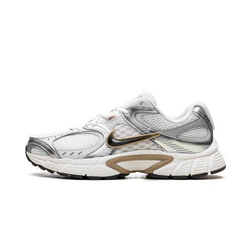 ナイキ ベージュ \"PARACHUTE PEWTER\"" スニーカー メンズ NIKE V5 RNR BEIGE METALLIC HJ5228 102 /"