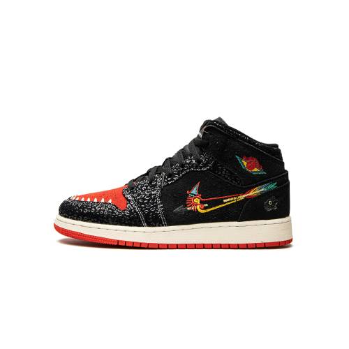 ナイキ ジョーダン ミッド "SIEMPRE FAMILIA" ジュニア キッズ JORDAN 1 MID SE GS DN5121 001 / ベビー マタニティ スニーカー|スニケス