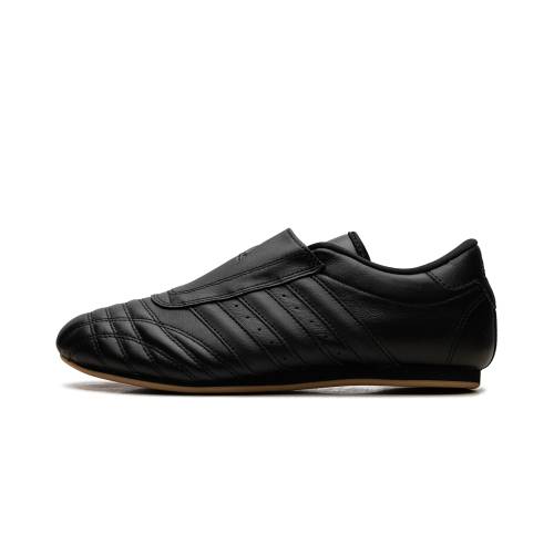アディダス 黒色 ブラック コア "CORE GUM" スニーカー メンズ ADIDAS TAEKWONDO BLACK / CORE JS4011|スニケス