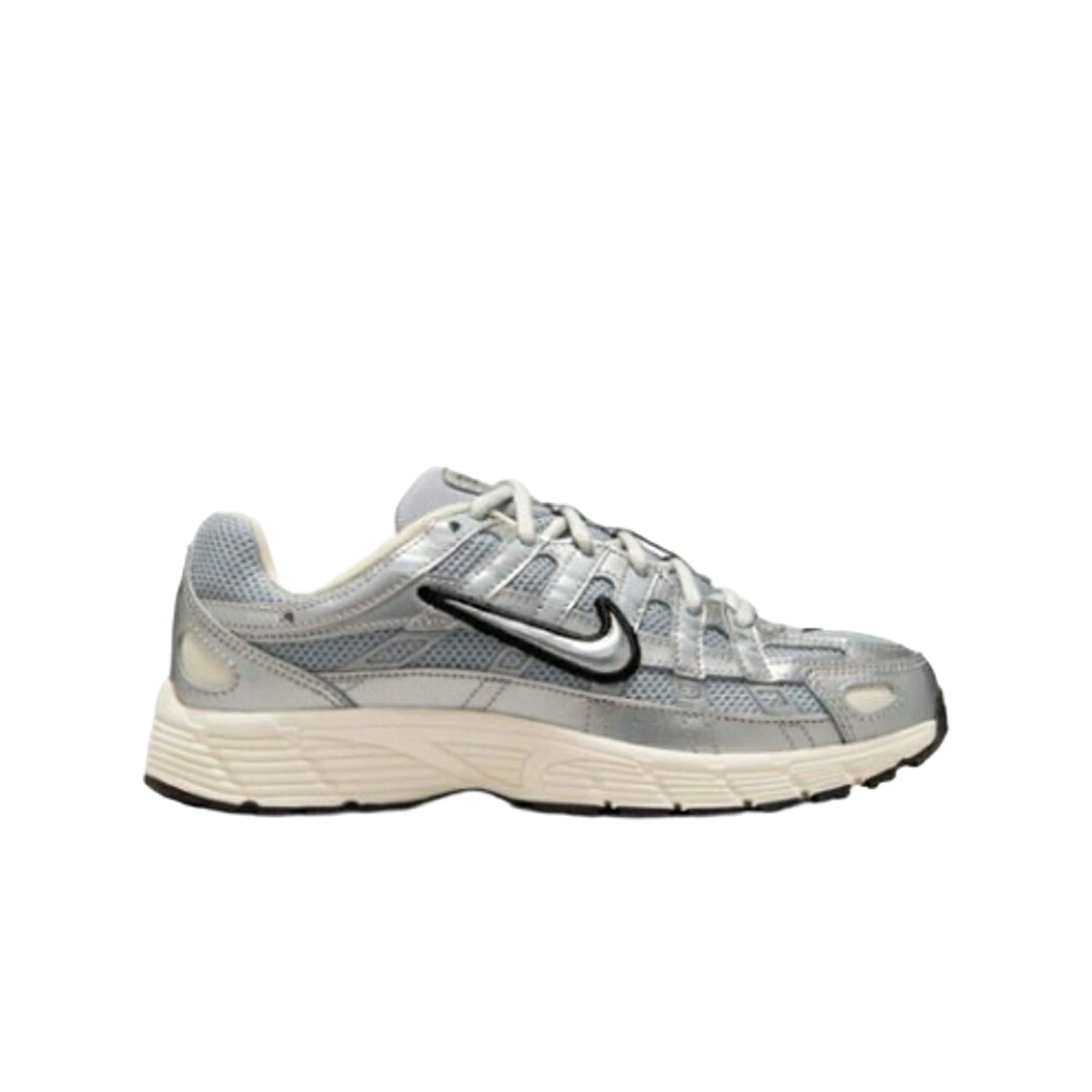 ナイキ 銀色 シルバー 黒色 ブラック アイボリー ジュニア キッズ NIKE (GS) P-6000 METALLIC SILVER BLACK / METALLIC SILVER BLACK PALE IVORY ベビー マタニティ スニーカー