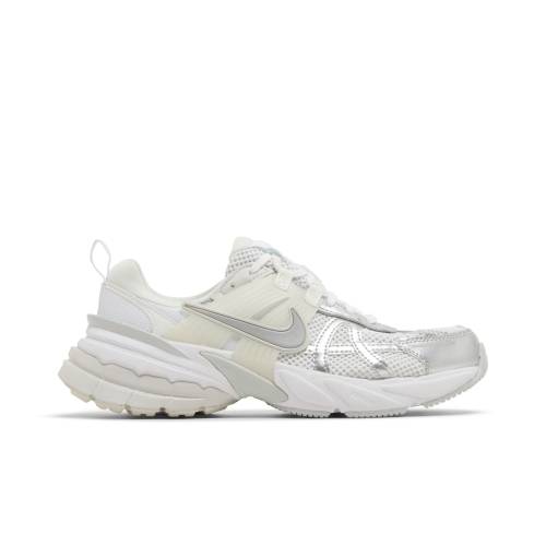 ナイキ 幽客 \u0027METALLIC SILVER\u0027 スニーカー レディース NIKE (WOMEN) V2K RUN FD0736-104 /