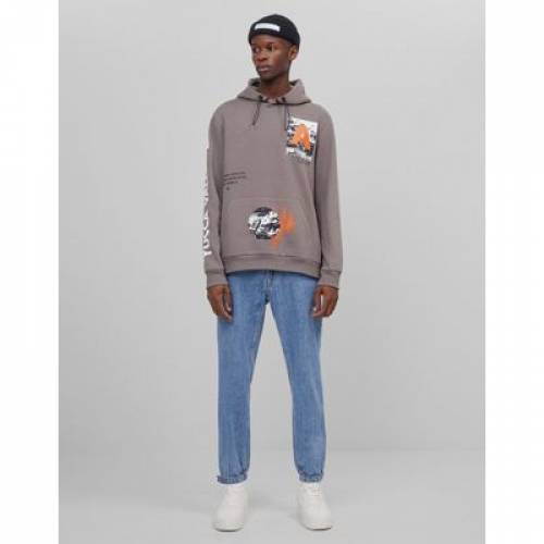 激安特価 フーディー パーカー 灰色 グレー Bershka Yucca Valley Placement Print Hoodie In Grey メンズファッション トップス パーカー スニケス 交換無料 Www Balloonylandkw Com