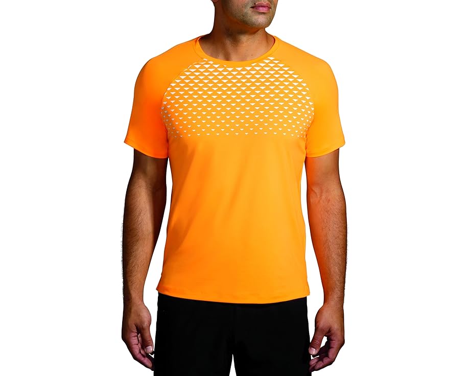 ブルックス スリーブ Tシャツ 橙 オレンジ 半袖 2.0 メンズ 【 BROOKS ATMOSPHERE SHORT SLEEVE TEE / ORANGE POP TEMPO PRINT 】 メンズファッション トップス カットソー｜スニケス