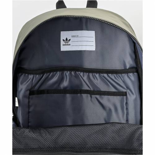 グリーン アディダス バックパック オリジナルス オリーブ バッグ Adidas Green 男女兼 Adidas Olive Stripes リュックサック 緑 Originals National 3 Stripes Olive Backpack バッグ 男女兼 バッグ スニケスファッションブランド カジュアル ファッション バッグ