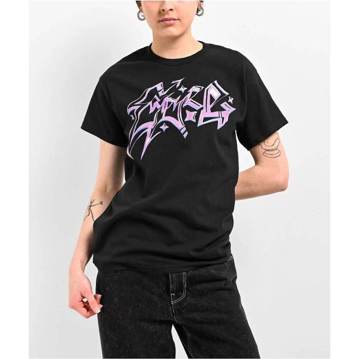 帝国 Empyre 【 Y2K Firestarter Black T-Shirt Women\u0027s Black 】 黒いこと 黒いこと ティーシャツ レディース 黒いこと 黒いこと トップス-レディースファッション-Tシャツ・カットソー