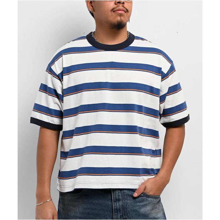 ヴァンズ Vans 【 Sun Swirl Stripe White & Blue Boxy Crop T-Shirt Men's Navy 】 Stripe ストライプ 白色 ホワイト 青色 ブルー Crop クロップ Tシャツ メンズ 紺色 ネイビー