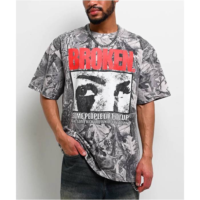 Broken Promises 【 Side Eye Grey Camo T-Shirt Men's Miscellaneous 】 灰色 グレー カモ柄 Tシャツ メンズ|スニケス