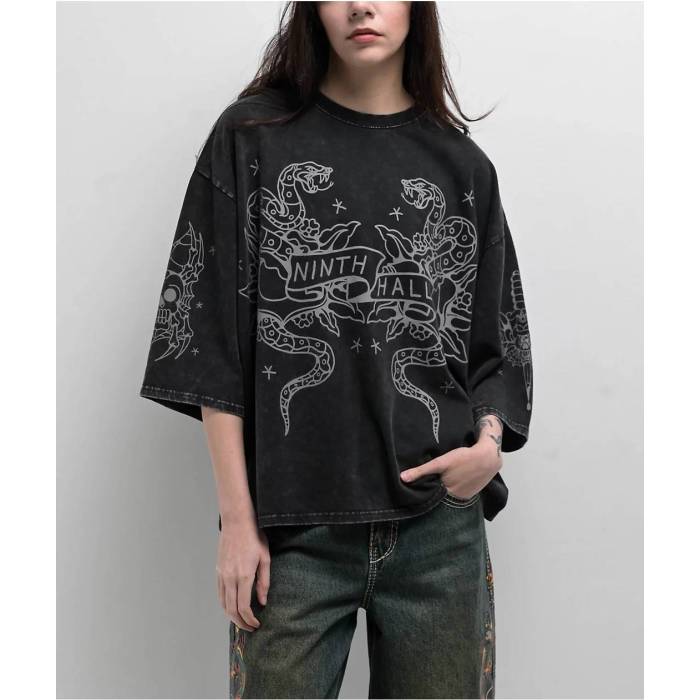 Ninth Hall 【 Ciara Snake Black Wash Oversized Boxy T-Shirt Women\u0027s Black 】 黒いこと 黒いこと プルオーバー レディース 黒いこと 黒いこと