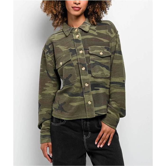【★百貨店SALE★6/11十二時2時迄】Thread \u0026 Supply 【 Ranger Camo Crop Long Sleeve Button Up Shirt Women\u0027s Green 】 レンジャー 家鴨柄 Crop クロップ Sleeve 捩り レディース green 緑・緑であること