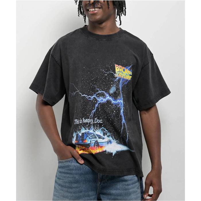 【★百貨店SALE★6/11真夜中2時迄】Episode 【 X Back To The Future Charcoal T-Shirt Men\u0027s Charcoal 】 暗灰色 ティーシャツ メンズ 暗灰色