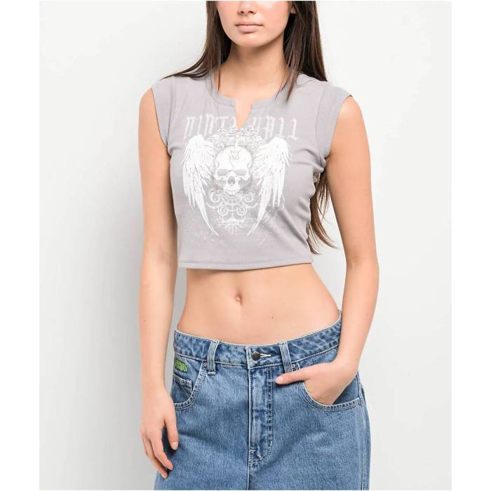Ninth Hall 【 Harper Skull Wings V Notch Grey Crop T-Shirt Women Grey 】 灰色 グレー Crop クロップ Tシャツ レディース 灰色 グレー