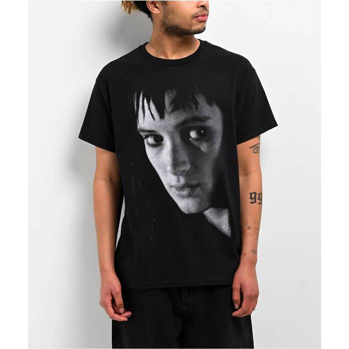 【★百貨店SALE★6/11真夜中2時迄】Welcome Skateboards 【 Welcome X Beetlejuice Lydia Black T-Shirt Men\u0027s Black 】 黒いこと 黒いこと ティーシャツ メンズ 黒いこと 黒いこと
