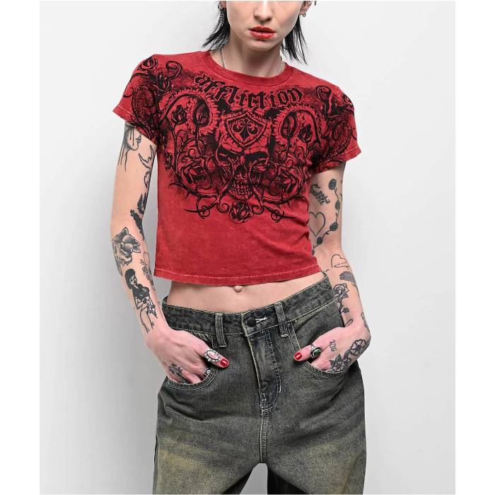 アフリクション Affliction 【 Bone Collector Dirty Red Lava Wash Crop T-Shirt Women's Red 】 Red 赤・レッド Crop クロップ Tシャツ レディース Red 赤・レッド|スニケス