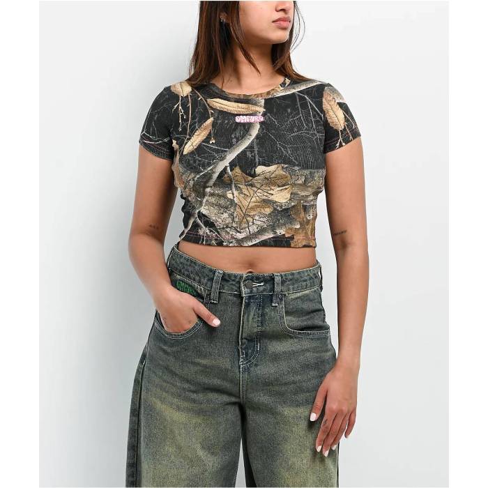 エンパイア Empyre 【 X Realtree Edge Colors Black Camo Crop T-Shirt Women Black 】 黒色 ブラック カモ柄 Crop クロップ Tシャツ レディース 黒色 ブラック