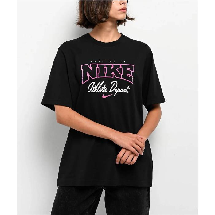 ナイキ Nike 【 Sportswear Athletic Department Black T-Shirt Women Black 】 黒色 ブラック Tシャツ レディース 黒色 ブラック