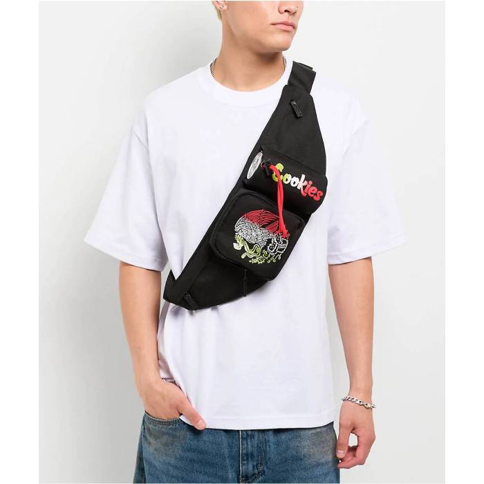 Cookies Clothing 【 Cookies La Raza Parker Black Fanny Pack Men Black 】 ロサンゼルス パーカー 黒色 ブラック メンズ 黒色 ブラック