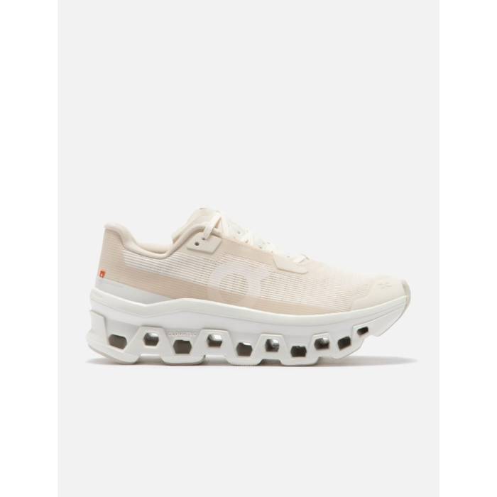 オン On 【 Cloudmster Void Women Dew/Ivory 】 レディース 象牙色