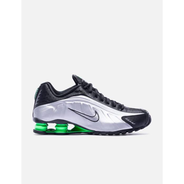 ナイキ Nike 【 Shox R4 Men Metallic Silver/ Black/Green Shock 】 Shox ショックス メンズ Silver しろがね色・しろがね色 黒いこと 黒いこと green 緑・緑であること ぼうぜん自失