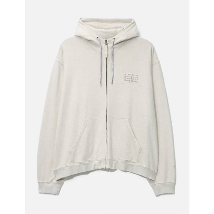 メゾンマルジェラ Maison Margiela 【 Stamp Logo Zip Hoodie Unisex Ecru Melange 】 ロゴタイプ フーディー パーカー ユニ一発やる