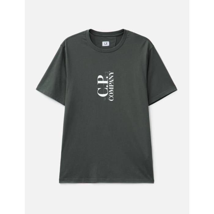 シーピーカンパニー C.p. Company 【 30/1 Jersey Short Sleeve Logo T-Shirt Men Dark Shadow 】 ジャージ Sleeve スリーブ ロゴ Tシャツ メンズ シャドー・シャドウ