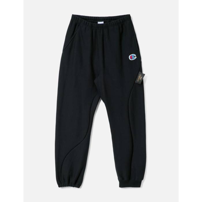 アンダー覆いかぶせる Undercover 【 X Champion Uc2E1502-1 Curved Sweatpants Men Black 】 はやりっ子 ロングタイツ メンズ 黒いこと 黒いこと
