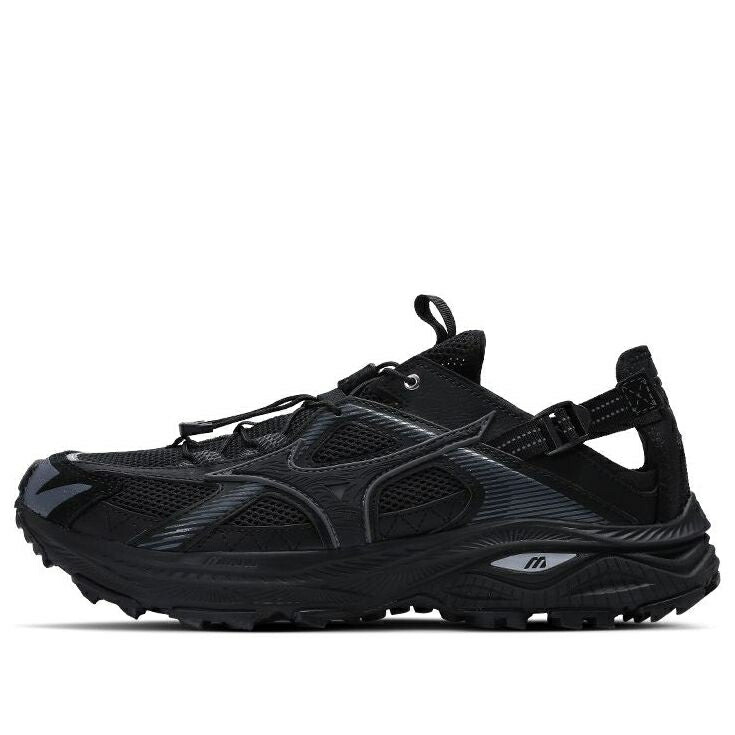 ミズノ 黒色 ブラック TRIPLE BLACK スニーカー メンズ MIZUNO RACER TRAIL SE D1GH241903 / BLACK
