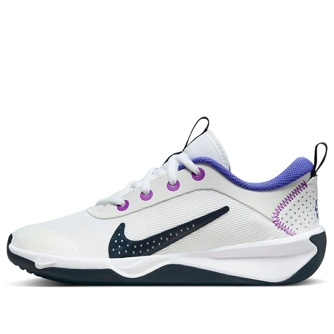 ナイキ 白色 ホワイト 'WHITE ULTRAMARINE' ジュニア キッズ NIKE (GS) OMNI MULTI-COURT LIGHT DM9027-104 / WHITE LIGHT ULTRAMARINE FUCHSIA ベビー マタニティ スニーカー