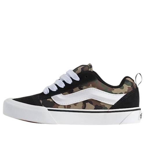 ヴァンズ バンズ 黒色 ブラック カモ柄 緑 グリーン 'CAMO GREEN' ジュニア キッズ VANS (GS) KNU SKOOL BLACK VN000EGCYJ7 / CAMO BLACK GREEN ベビー マタニティ スニーカー|スニケス