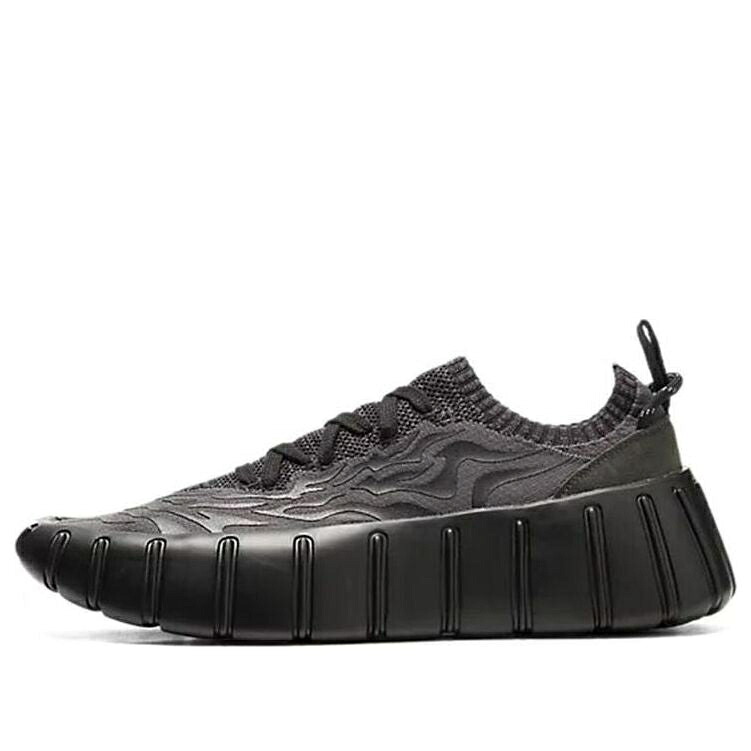 スニーカー 運動靴 黒色 ブラック オニツカタイガー 'BLACK' スニーカー メンズ ONITSUKA TIGER ONITSUKA TIGER GIGATIA SOCK SHOES 1183B849-020 / BLACK