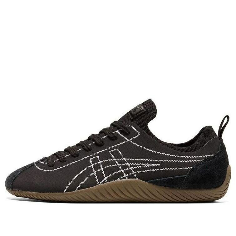 スニーカー 運動靴 茶色 ブラウン オニツカタイガー DARK GUM スニーカー メンズ ONITSUKA TIGER ONITSUKA TIGER SCLAW SHOES BROWN 1183B969-001 / DARK BROWN GUM