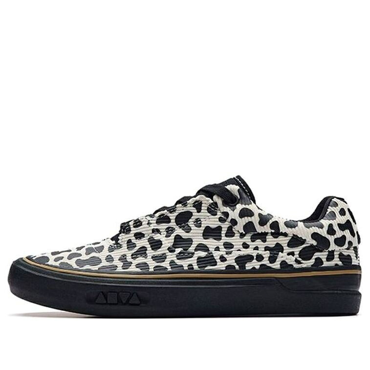 アティテュード 黒色 ブラック 白色 ホワイト 'BLACK WHITE' スニーカー レディース ANTA (WMNS) ATTITUDE LOW 122238013-4 / BLACK WHITE