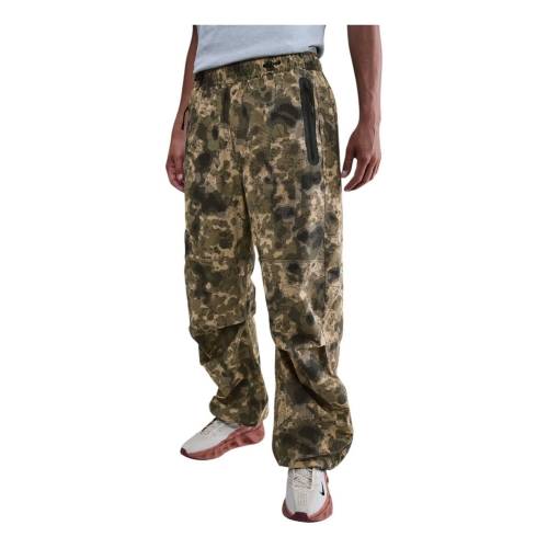 ナイキ テック 素っ気ない相応う オリーブ 黒いこと 黒いこと \u0027WOVEN CAMO\u0027 スニーカー メンズ NIKE TECH DRI-FIT LOOSE-FIT TROUSERS HV0972-210 / NEUTRAL OLIVE BLACK