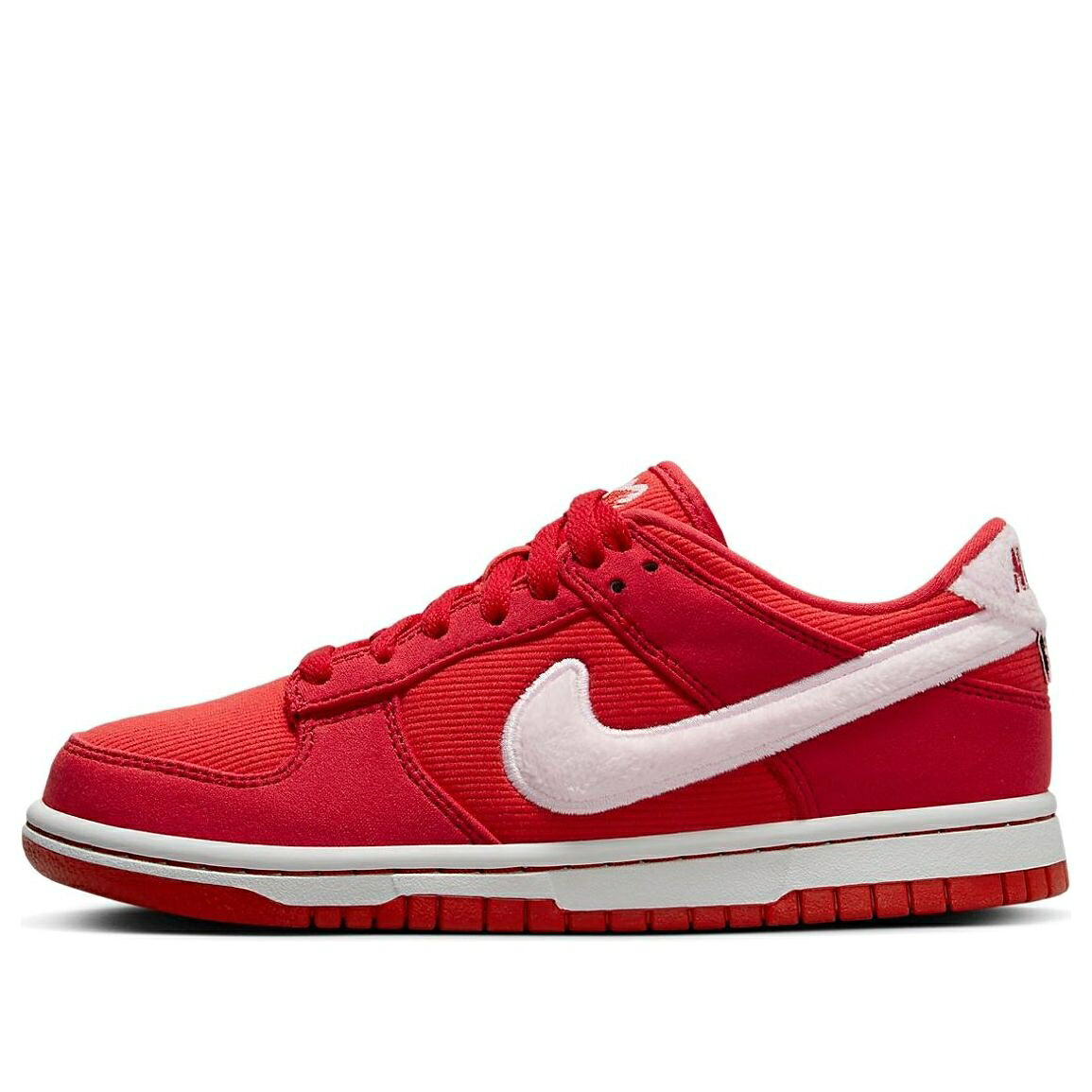 ナイキ ダンク ファイア 赤 レッド ピンク クリムゾン ダンクロー 'VALENTINE'S 2024' ジュニア キッズ NIKE (GS) DUNK LOW DAY FZ3548-612 / FIRE RED PINK FOAM LIGHT CRIMSON ベビー マタニティ スニーカー｜スニケス 43,225円