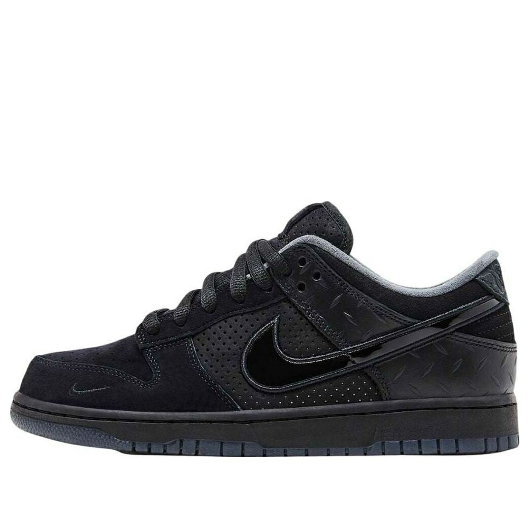 ナイキ ダンク 黒色 ブラック オレゴン ダンクロー DUCKS PE スニーカー メンズ NIKE DUNK LOW OF A FEATHER BLACK UNIVERSITY OREGON HV1470-001 / BLACK BLACK VOLT BLACK