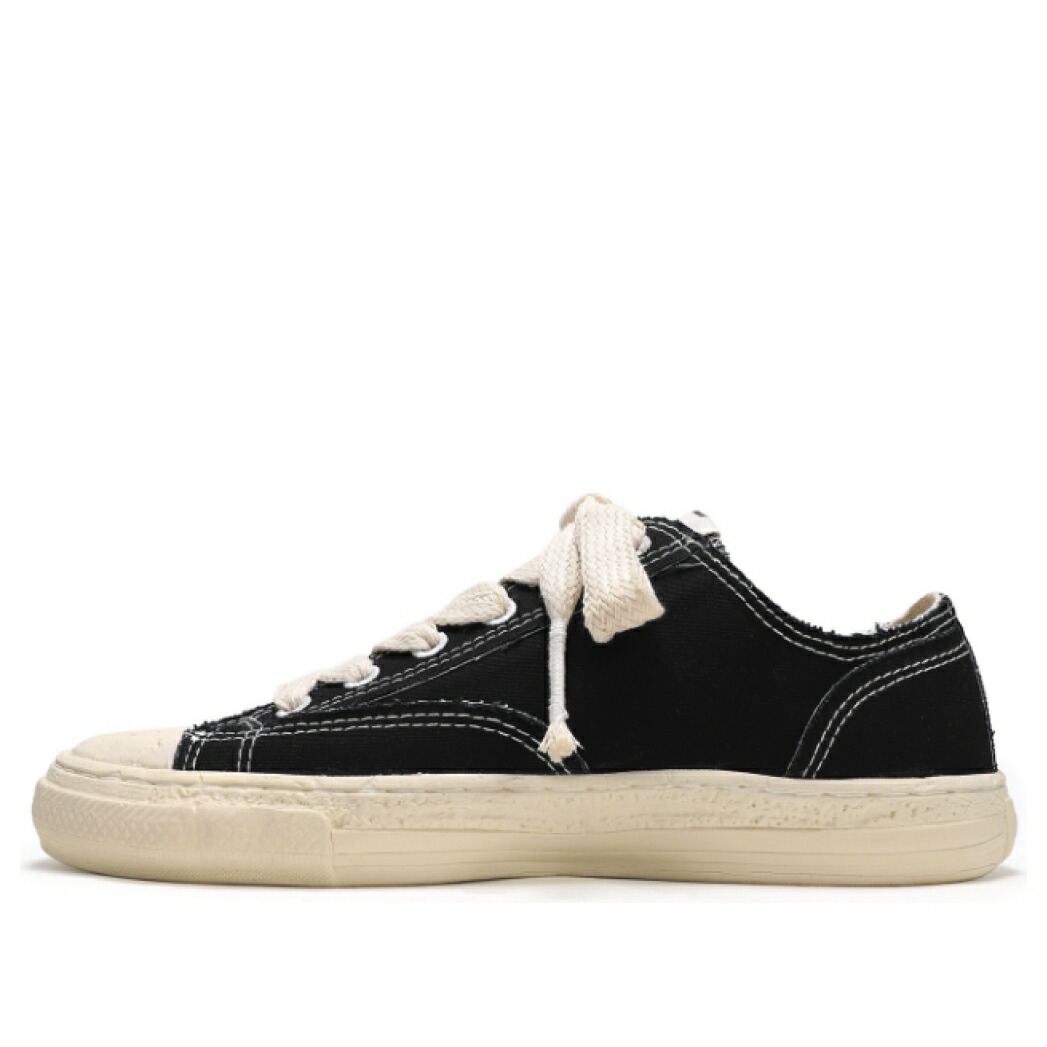 メゾン ミハラヤスヒロ 靴 スニーカー 黒色 ブラック 'BLACK' メンズ MAISON MIHARA YASUHIRO MAISON MIHARA YASUHIRO PAST SOLE 6 - HOLE LOW-TOP SNEAKER A06FW502-BLK / BLACK