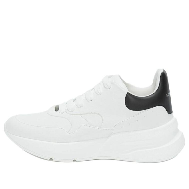 アレキサンダーマックイーン 白色 ホワイト 黒色 ブラック 'WHITE BLACK' スニーカー メンズ ALEXANDER MCQUEEN ALEXANDER MCQUEEN OVERSIZED RUNNER 575425WHRU39034 / WHITE BLACK