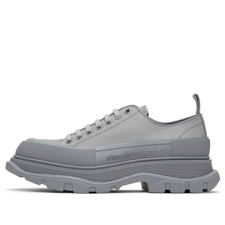 アレキサンダーマックイーン 靴 スニーカー 灰色 グレー 'GREY' メンズ ALEXANDER MCQUEEN ALEXANDER MCQUEEN TREAD SLICK LOW TOP SNEAKER 627225WIB811911 / GREY｜スニケス
