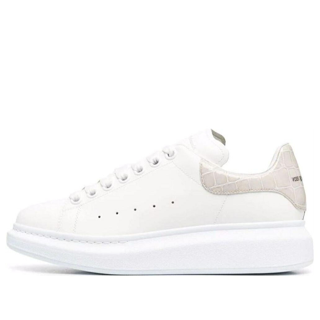 アレキサンダーマックイーン 靴 スニーカー 白色 ホワイト 'WHITE CHAMPAGNE' レディース ALEXANDER MCQUEEN (WMNS) ALEXANDER MCQUEEN OVERSIZED SNEAKER 553770WHXMY9551 / WHITE CHAMPAGNE｜スニケス