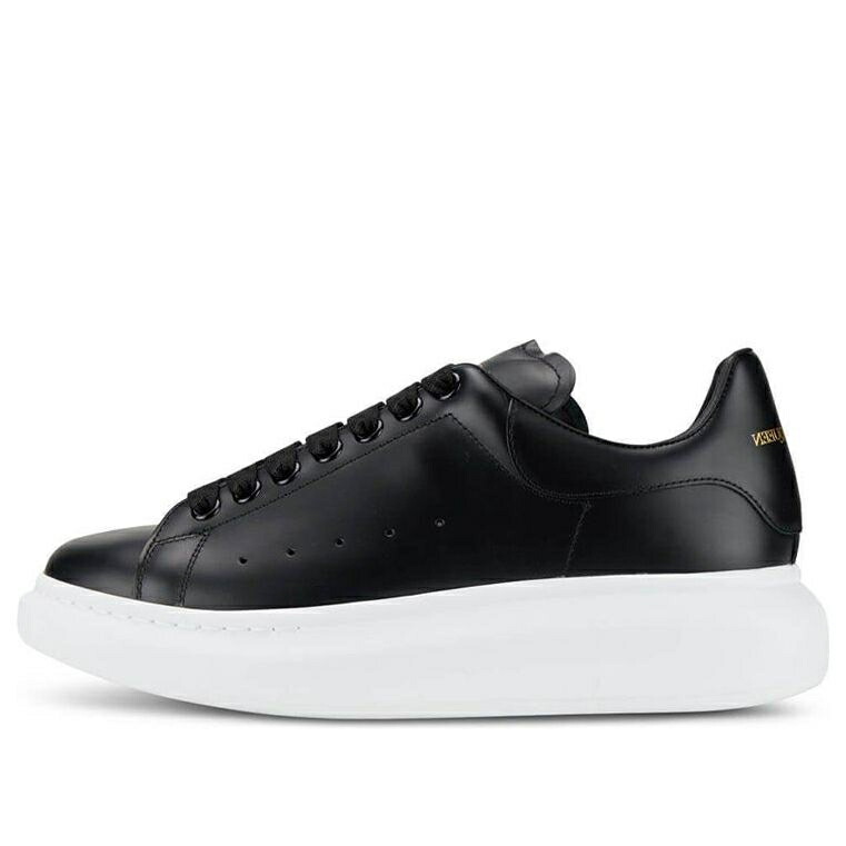 アレキサンダーマックイーン 靴 スニーカー 白色 ホワイト 黒色 ブラック 'BLACK SOLE' メンズ ALEXANDER MCQUEEN ALEXANDER MCQUEEN OVERSIZED SNEAKER WHITE 553680WHGP51000 / BLACK WHITE